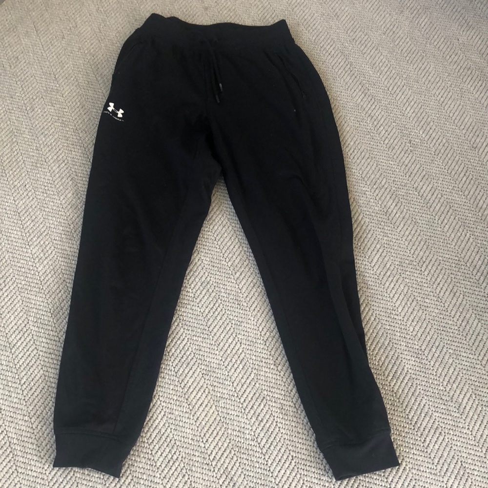 Women’s Black Under Armor sweatpants